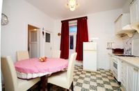 4 bedroom apartment for 9 in Split