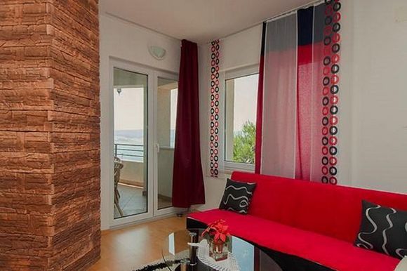 Luxury Furnished 6 person Apartment with Pool, Omis Riviera