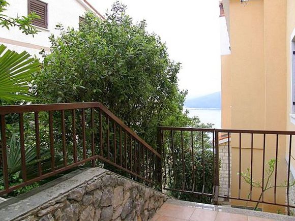Appartment Br.1 in Rabac 7