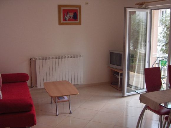 Appartment App br. 2 in Bol 3