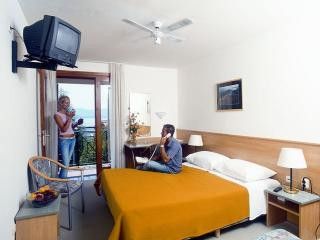 Appartment Hotel Bonaca - All inclusive in Bol 3