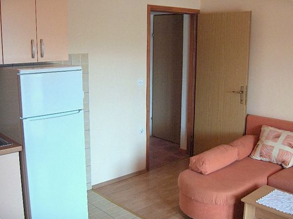 Appartment App br. 5 in Pag 2