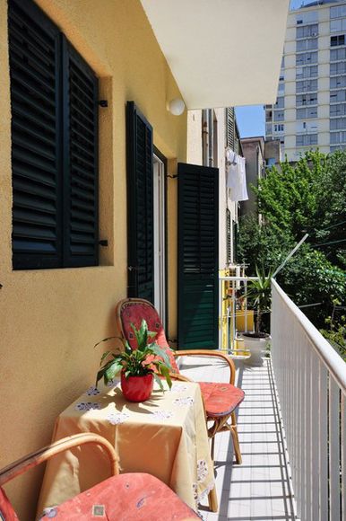 Apartment for 7 persons in Split