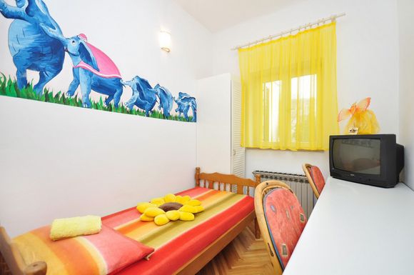 Apartment for 7 persons in Split
