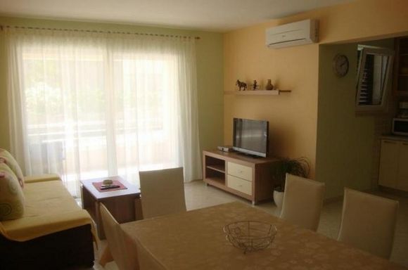 Apartment for 5 persons near Rogoznica