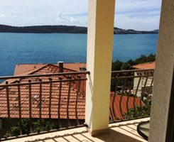 4 person apartment in Okrug Gornji