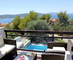 Luxury 6 person apartment Okrug Gornji