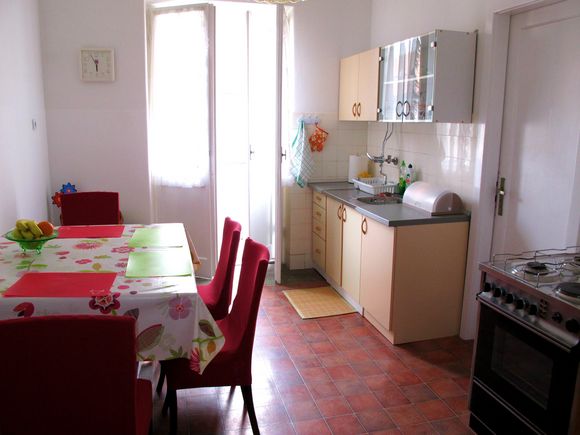 Beautiful apartment for 4 persons in Split near center