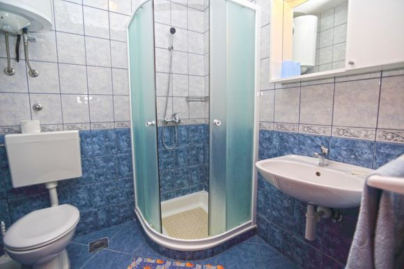 Beautiful apartment for 4 persons in Hvar