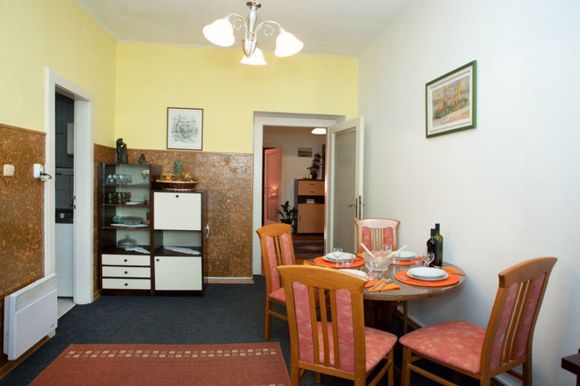 Beautiful apartment for 4 persons in Split near center