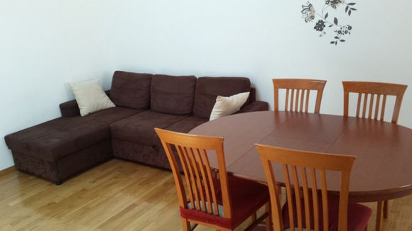 Spacious apartment for 6 persons in Split