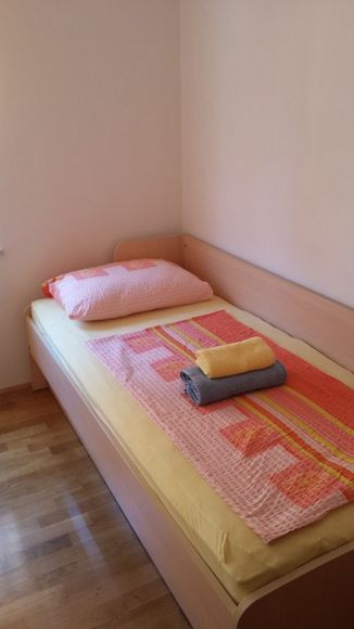 Spacious apartment for 6 persons in Split