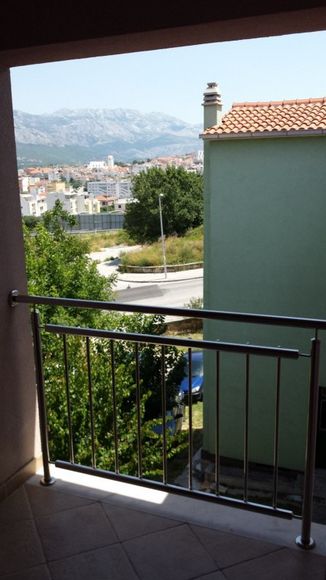 Spacious apartment for 6 persons in Split