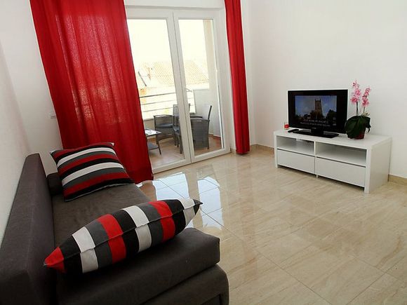 Apartment for 6 persons in Sutivan