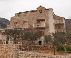 Apartment Crveni in Bol