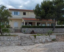 Apartment Zapadni in Necujam