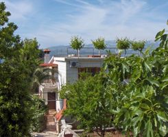 Apartment A2 in Splitska