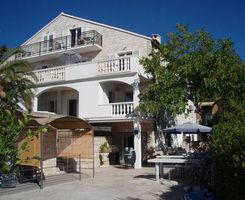 Apartment Studio br. 4 in Bol