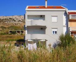 Apartment B1 in Pag