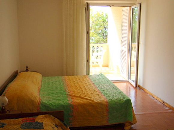Appartment br.2 - 1.kat in Rtina 6