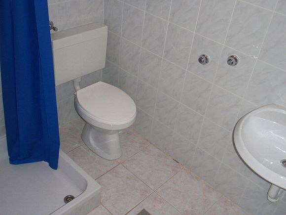 Appartment br.2 - 1.kat in Rtina 8