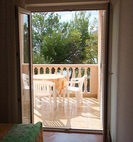 Appartment br.2 - 1.kat in Rtina 9