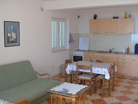 Appartment Mila 4+1 in Makarska 2