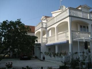 Appartment A7 in Vodice 1