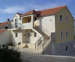 Apartment Iris in Postira