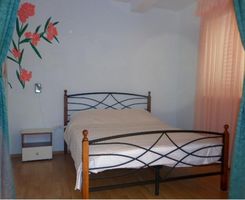 Apartment Oleandar in Okrug Gornji