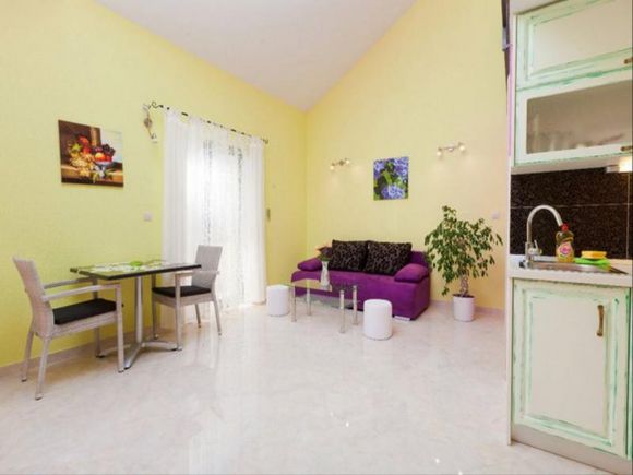 Appartment App 5 in Podgora 3
