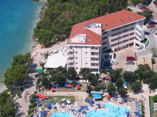 Cruelty Tilskud skære ned Appartment Aparthotel Tamaris in Tucepi - Hotels in Croatia | AmarGrupa