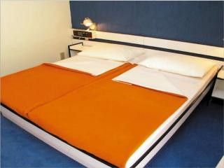 Appartment Hotel Hrvatska in Baska Voda 2