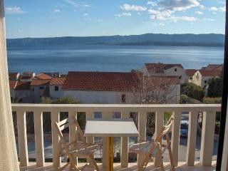Appartment Zeleni in Bol 8