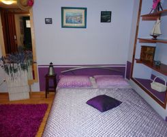 Studio Apartment in Centre Split for 3 person