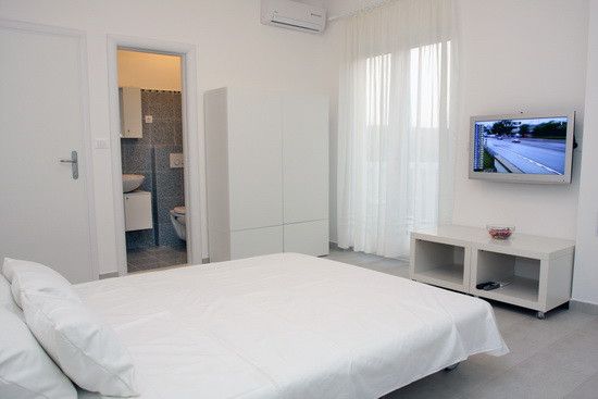 Seaview studio apartment for 2 persons in Makarska